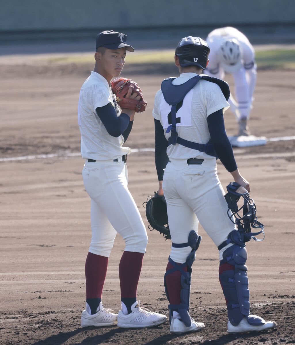 【高校野球】彦根総合が初回に逆転 大阪桐蔭の前田悠伍が連続押し出し四球の乱調 - スポーツ報知