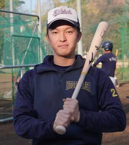 一橋大の４番を担う檜山駿太。背番号２４と勝負強さは同姓の元阪神外野手を彷彿とさせる（カメラ・加藤弘士）