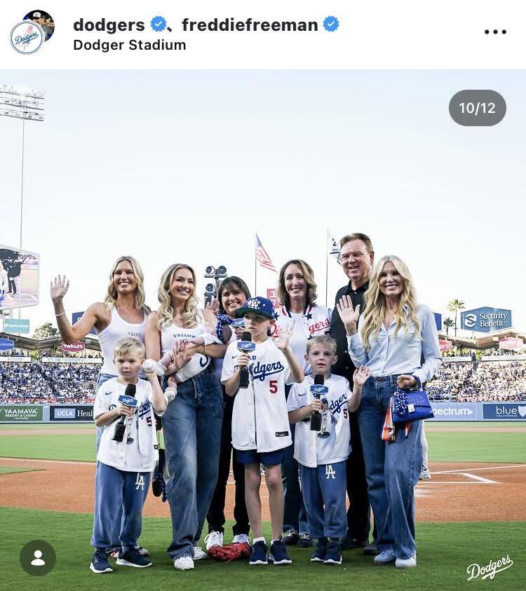 ドジャースの球団公式インスタグラム（＠ｄｏｄｇｅｒｓ）より