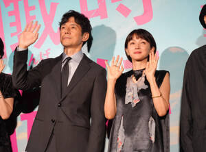 映画「時には懺悔を」の初日舞台あいさつに登壇した西島秀俊、満島ひかり