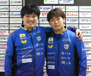 岡山のダブルエースとしてチーム初優勝を目指す（左から）張本智和、松島輝空